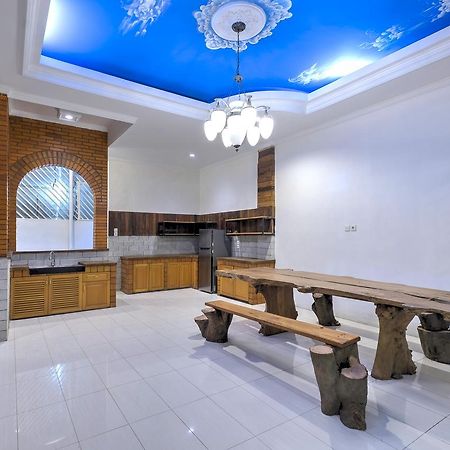 Riverside Hostel Padang 外观 照片